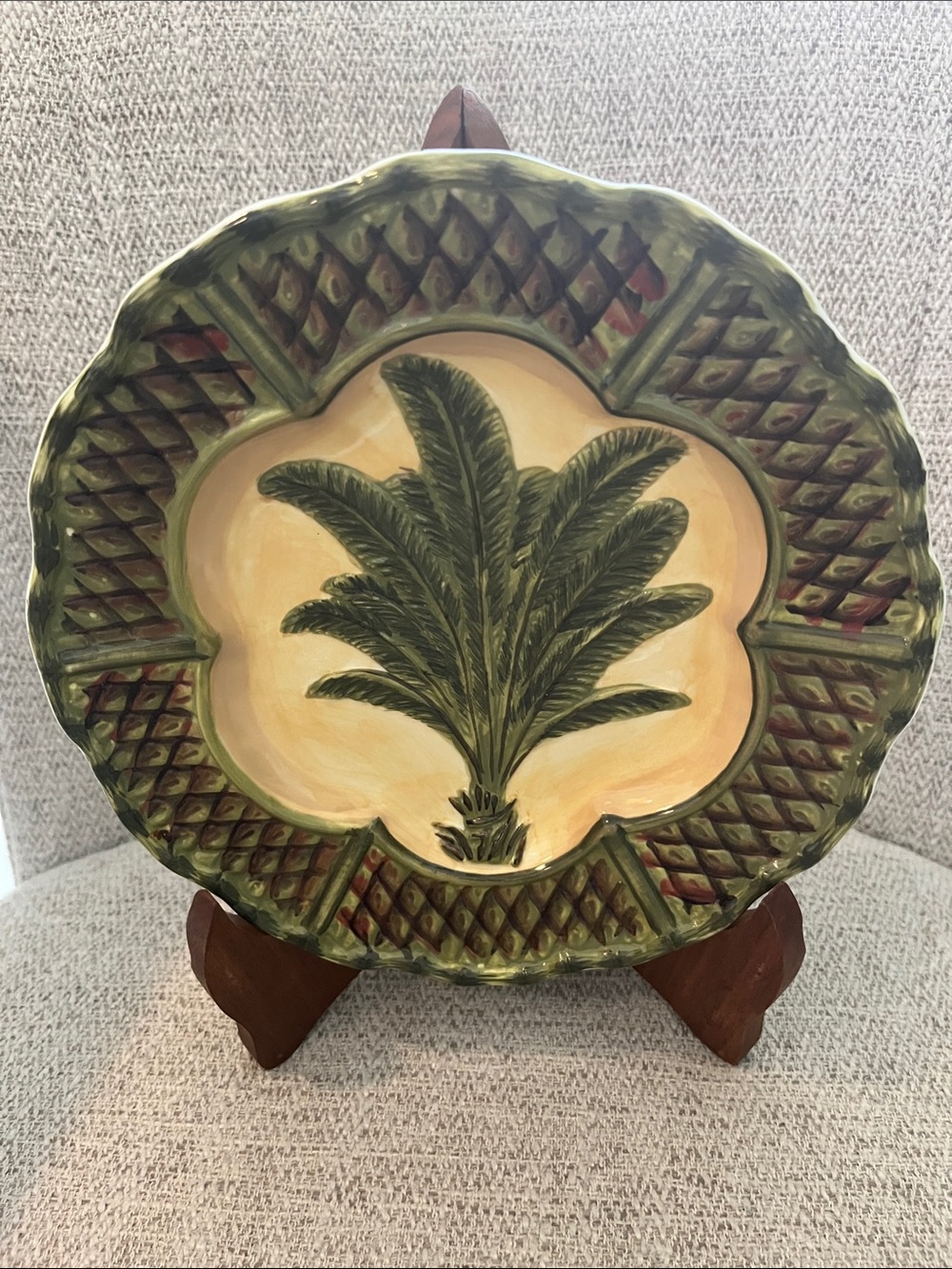 Caravan Centrum artist Nanette Vacher handpainted palm tree salad plate 8”